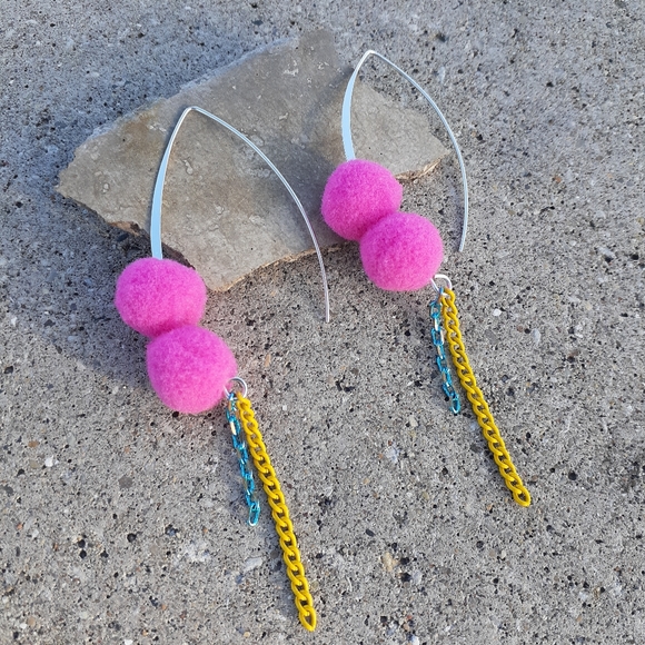 🛑SOLD Pink Pom Chain Dangle Silver Earring - Picture 2 of 4